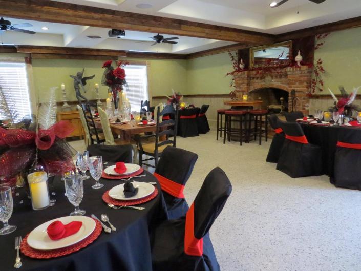Thorndale Oaks in Oxford, North Carolina has been a part of many themed parties. From surprise birthday celebrations and baby showers, to fundraisers, we have your covered. We have the space to host the perfect party!  